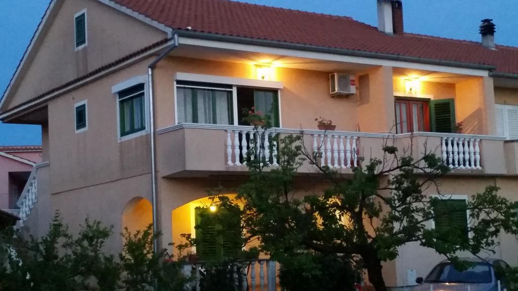 Apartments Dano Sukosan Exterior photo